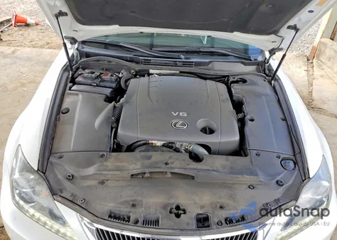 2015 Lexus Is 250 z USA, uszkodzony, nr VIN JTHFF2C20F2532619